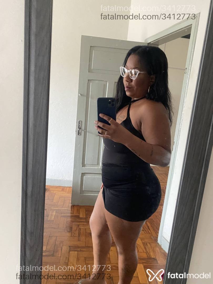 Acompanhante mulher com cabelo castanho de olhos pretos - Luísa Ooliveira