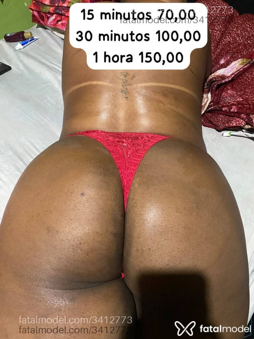 Acompanhante mulher com cabelo castanho de olhos pretos - Luiza