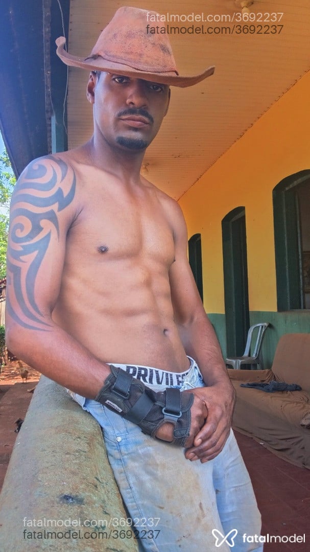 Acompanhante homem morena (o) de olhos pretos - Renan Junior