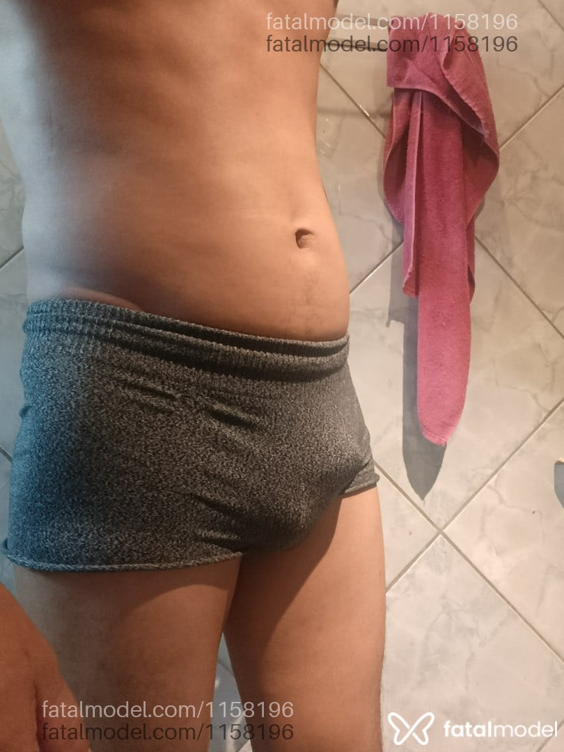 Acompanhante homem morena (o) de olhos pretos - Lincos