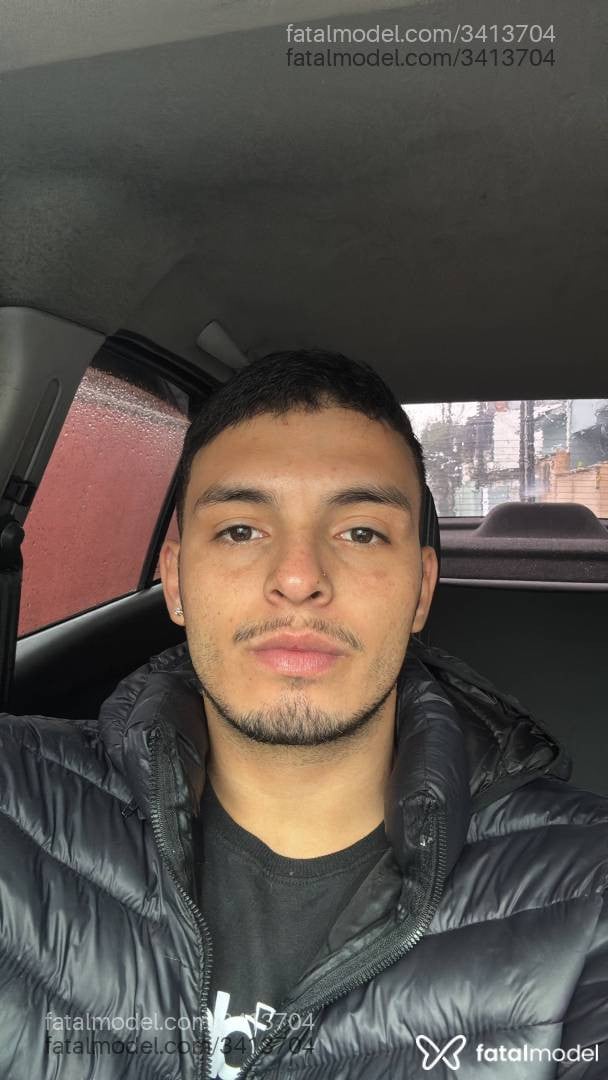 Acompanhante homem com cabelo castanho de olhos castanhos - Lucas Silva