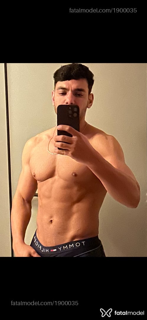 Acompanhante homem morena (o) de olhos castanhos - Paulo Oliver