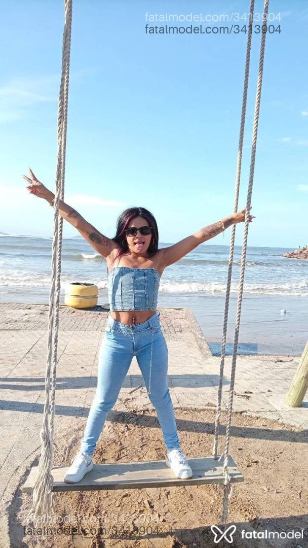 Acompanhante mulher morena (o) de olhos castanhos - Daphinny