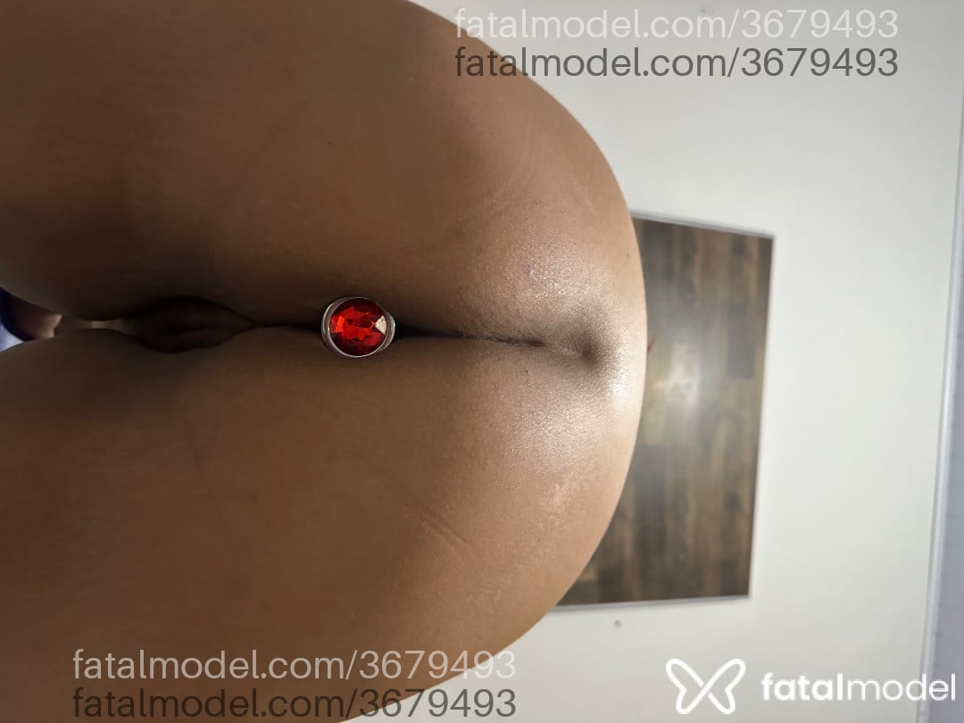 Acompanhante mulher ruiva (o) de olhos castanhos - Safira