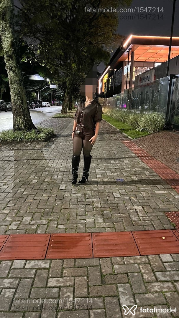 Acompanhante mulher com cabelo castanho de olhos castanhos - Jade Fortunne