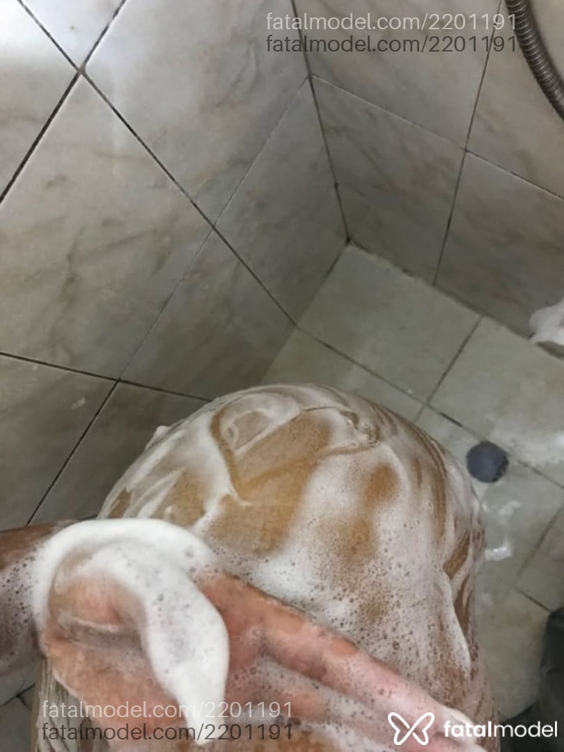 Acompanhante mulher com cabelo castanho de olhos pretos - Ana