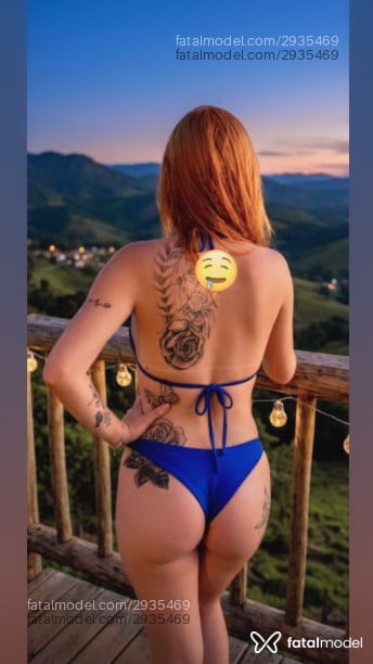 Acompanhante mulher com cabelo castanho de olhos verdes - Bia