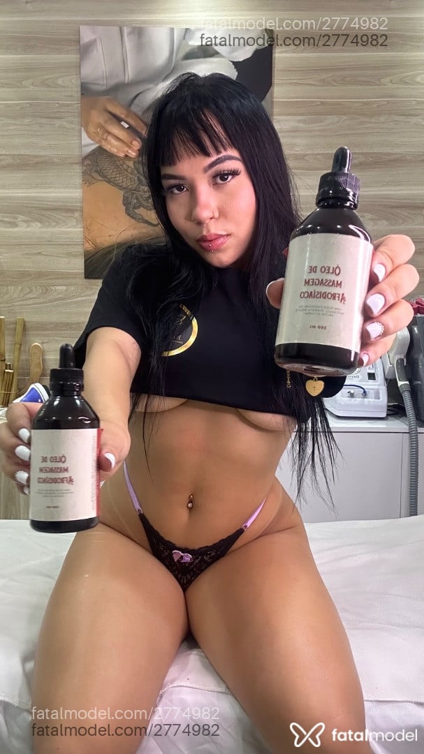 Acompanhante mulher morena (o) de olhos pretos - Sarah Cristiane