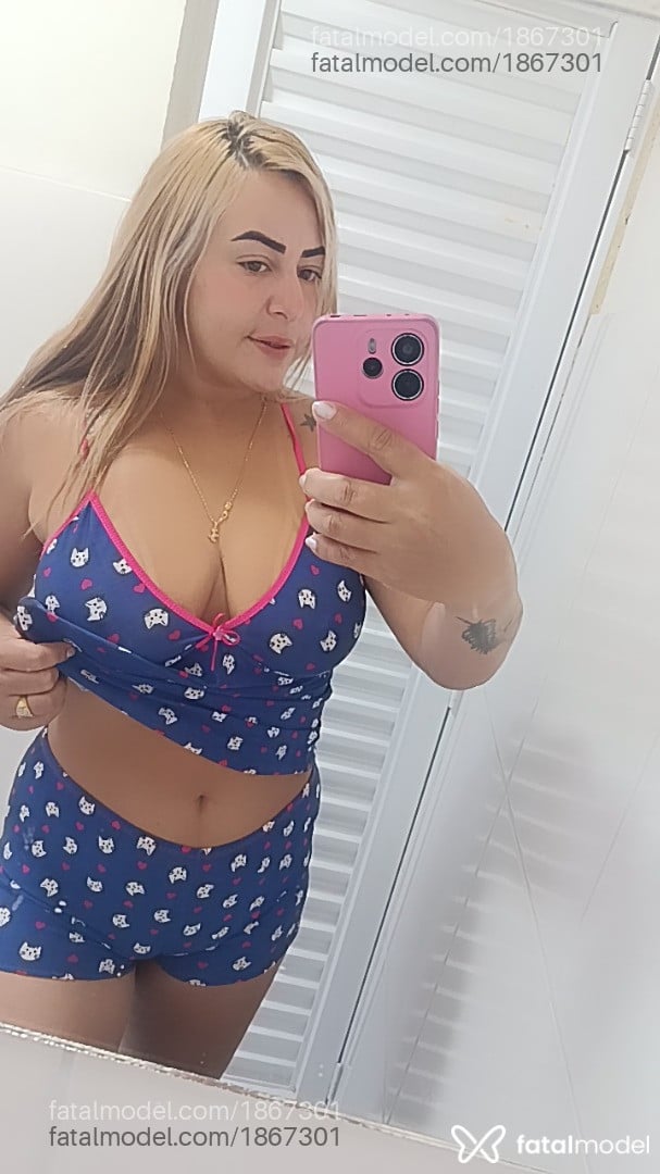 Acompanhante mulher loira (o) de olhos castanhos - Amandinha