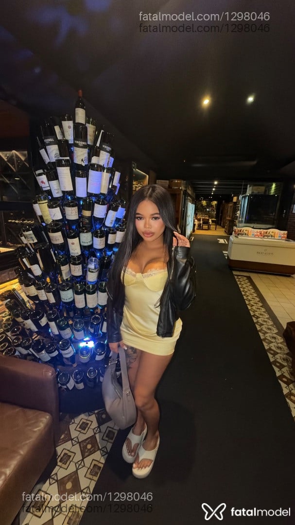 Acompanhante mulher morena (o) de olhos castanhos - Sophia Ferrari