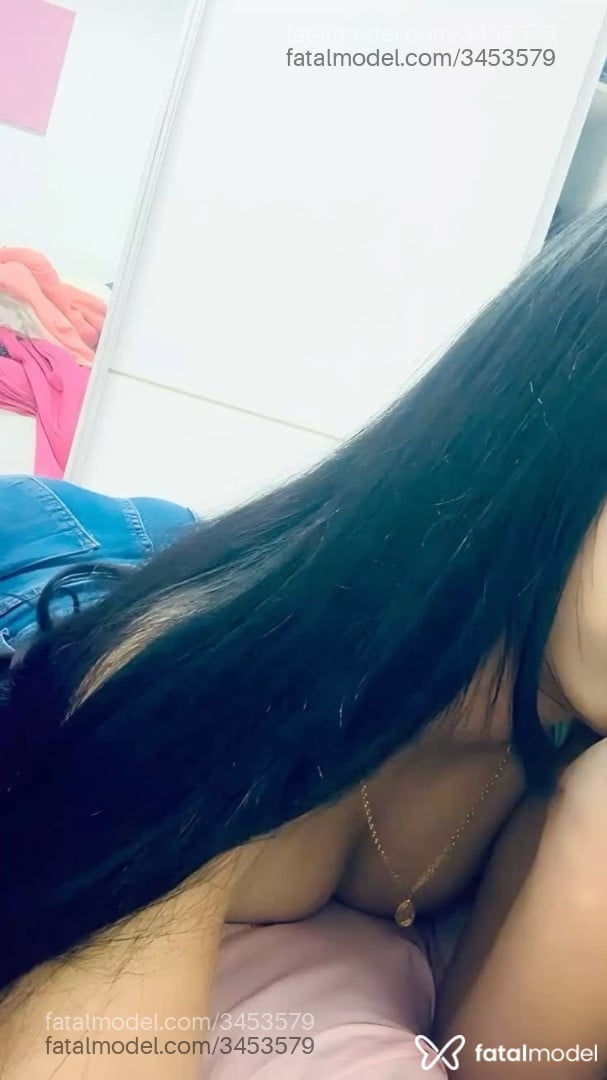 Acompanhante mulher morena (o) de olhos pretos - Jade