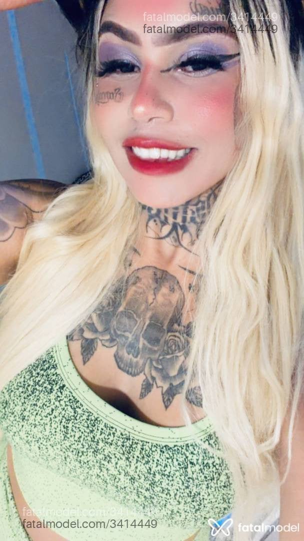 Acompanhante mulher loira (o) de olhos castanhos - Eduarda Sales