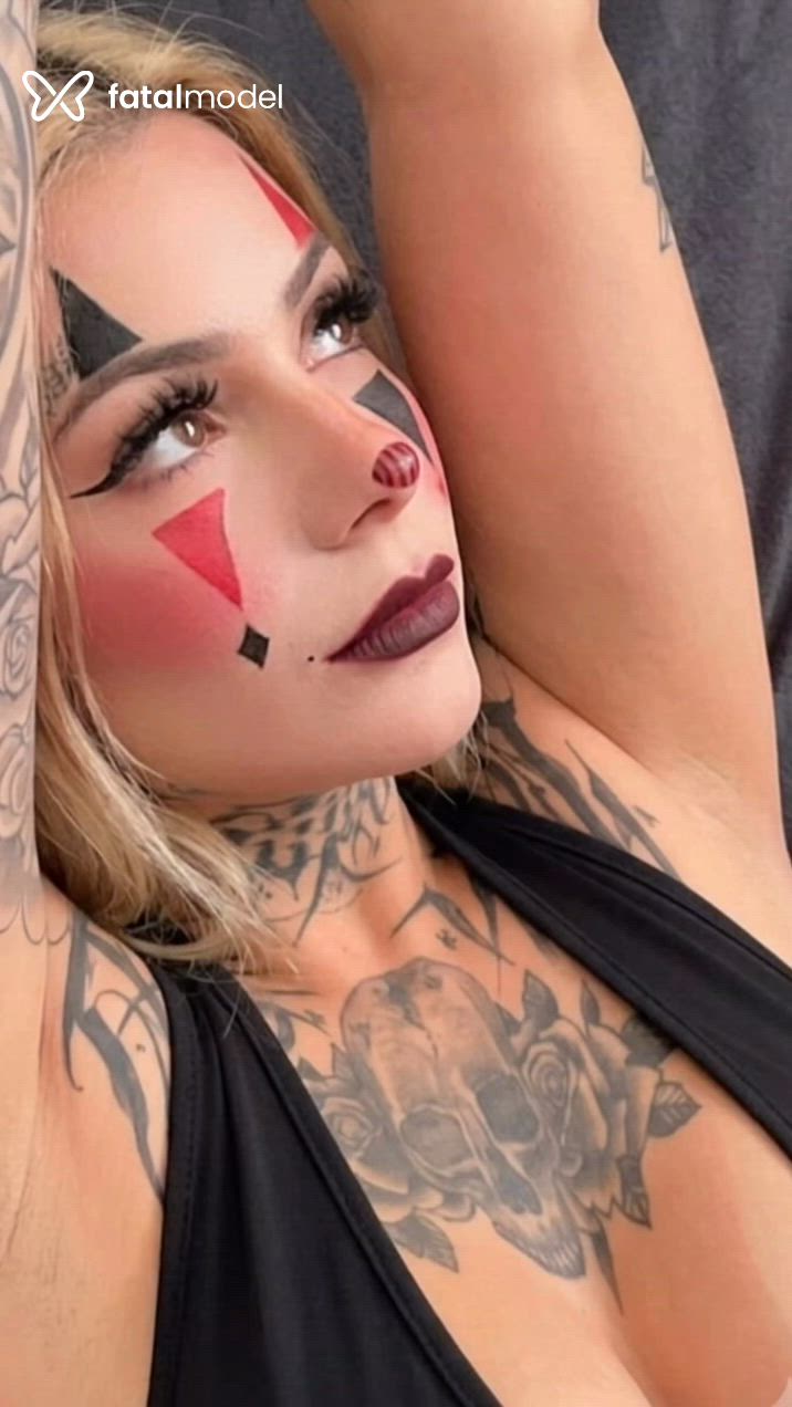 Acompanhante mulher loira (o) de olhos castanhos - Eduarda Sales