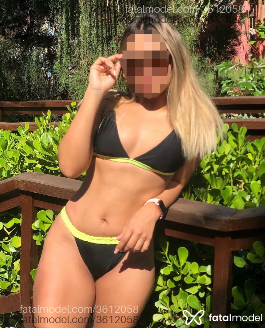 Acompanhante mulher loira (o) de olhos castanhos - Aninha