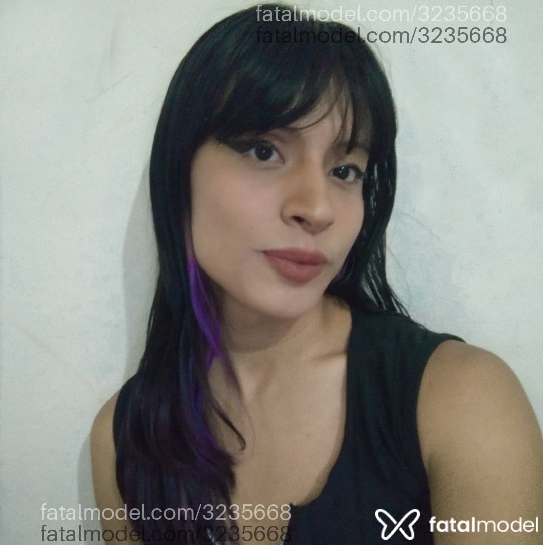 Acompanhante mulher trans morena (o) de olhos castanhos - Isa Kb