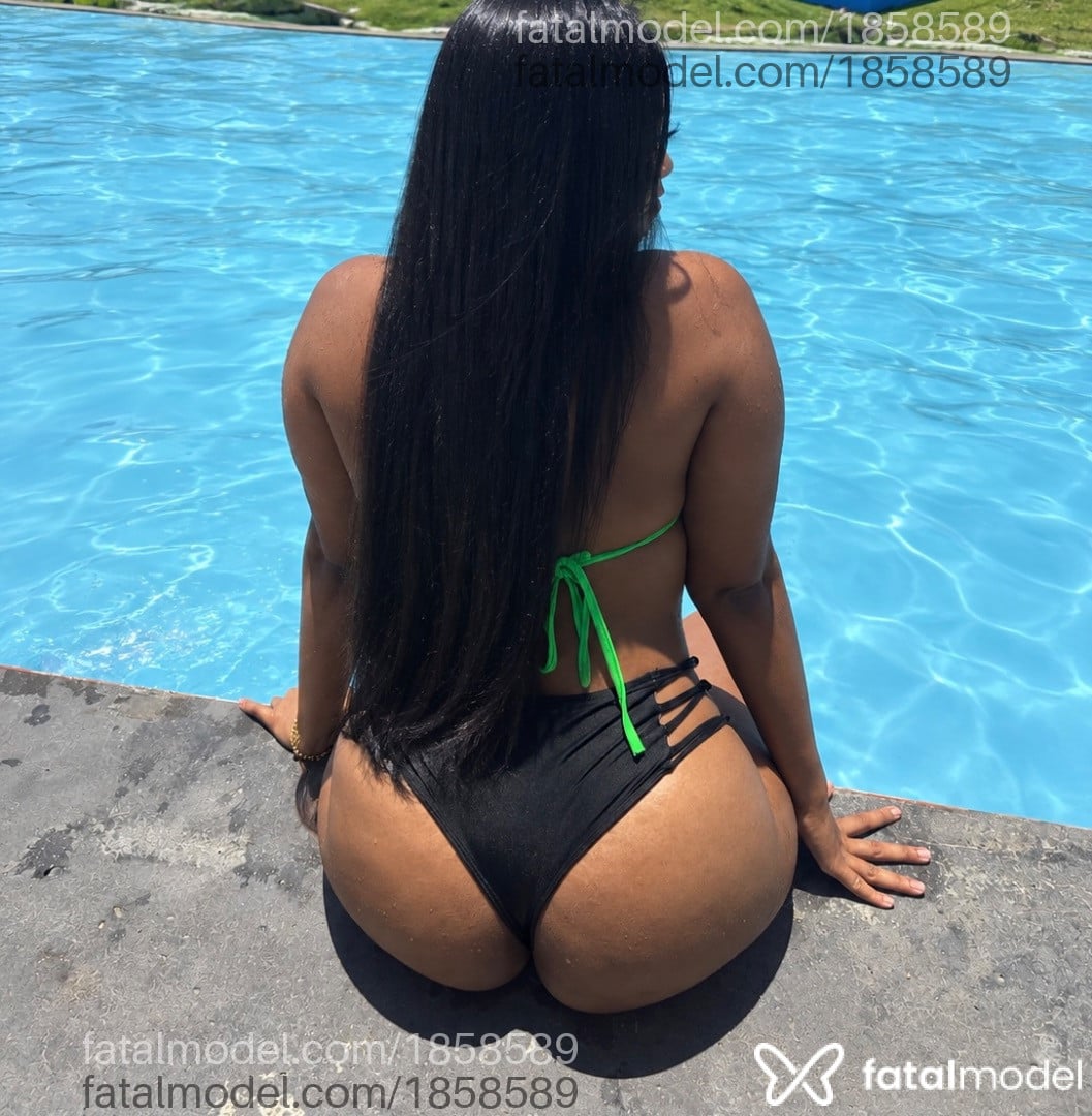 Acompanhante mulher morena (o) de olhos castanhos - Giovanna