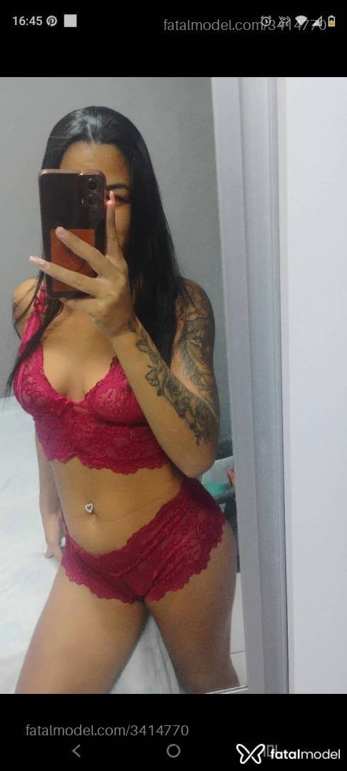 Acompanhante mulher morena (o) de olhos castanhos - Ingrid Borges