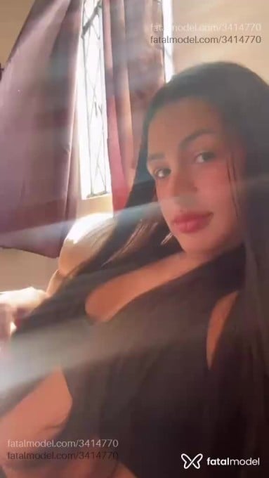 Acompanhante mulher morena (o) de olhos castanhos - Ingrid Borges