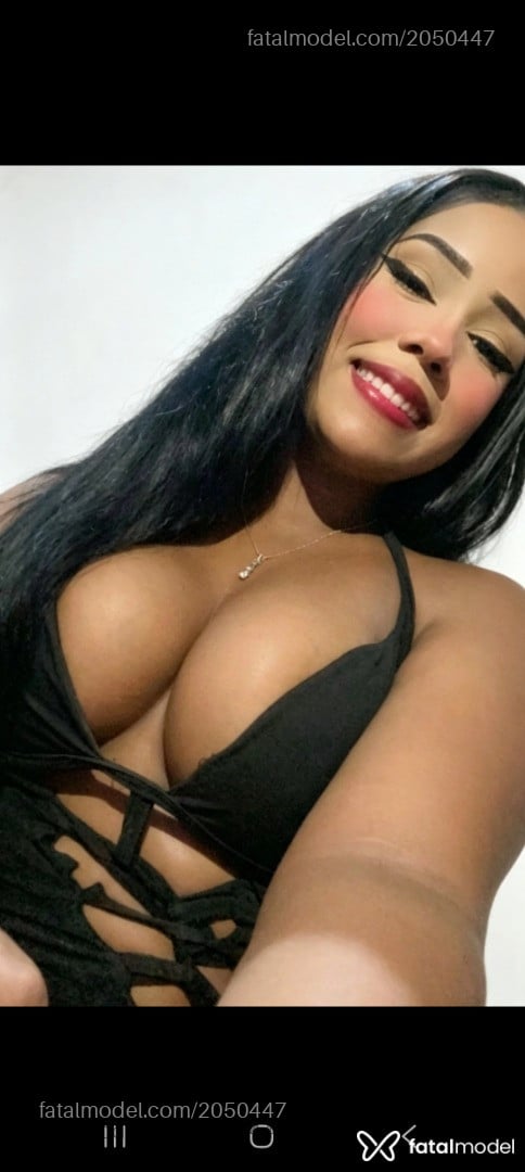 Acompanhante mulher morena (o) de olhos castanhos - Carol