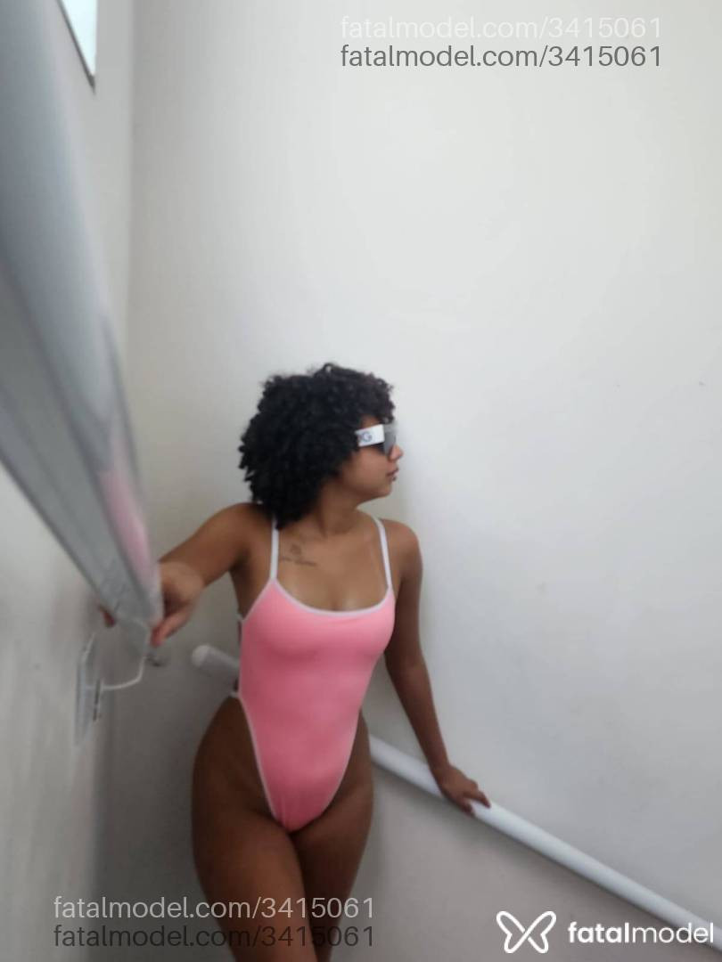 Acompanhante mulher com cabelo castanho de olhos castanhos em Cabo Frio - Luiza Souza