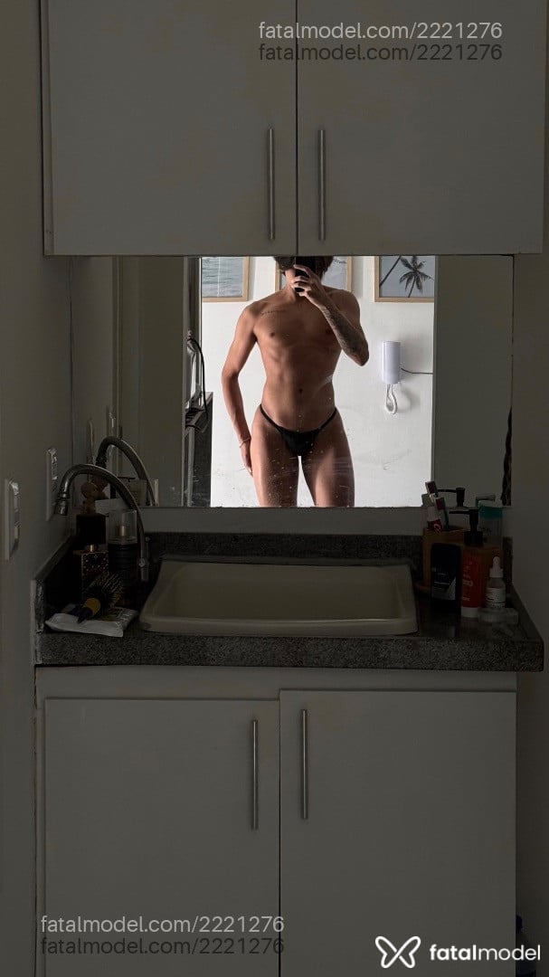 Acompanhante homem morena (o) de olhos pretos - Daniel