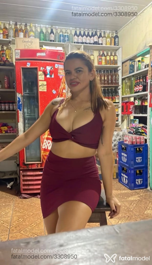 Acompanhante mulher ruiva (o) de olhos castanhos - Pérola