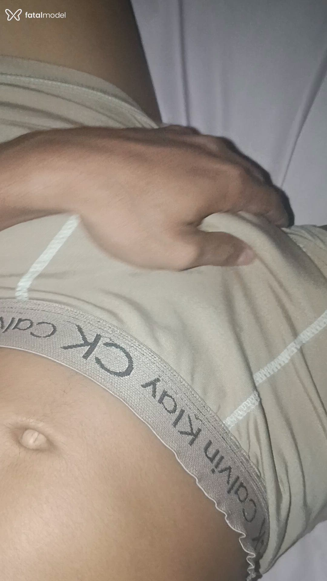 Acompanhante homem morena (o) de olhos pretos - Sousa Pegador Acompanhante homem morena (o) de olhos pretos - Sousa Pegador
