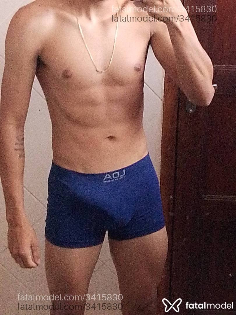 Acompanhante homem morena (o) de olhos pretos em Marabá - Almeida
