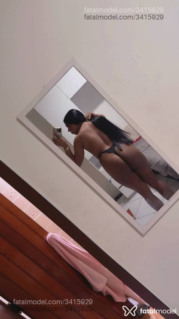 Acompanhante mulher trans morena (o) de olhos castanhos - Esheley Araujo