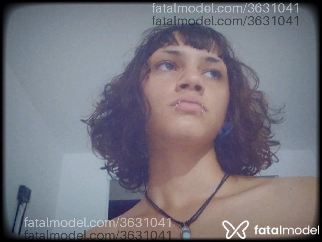 Acompanhante mulher morena (o) de olhos castanhos - Luatysh