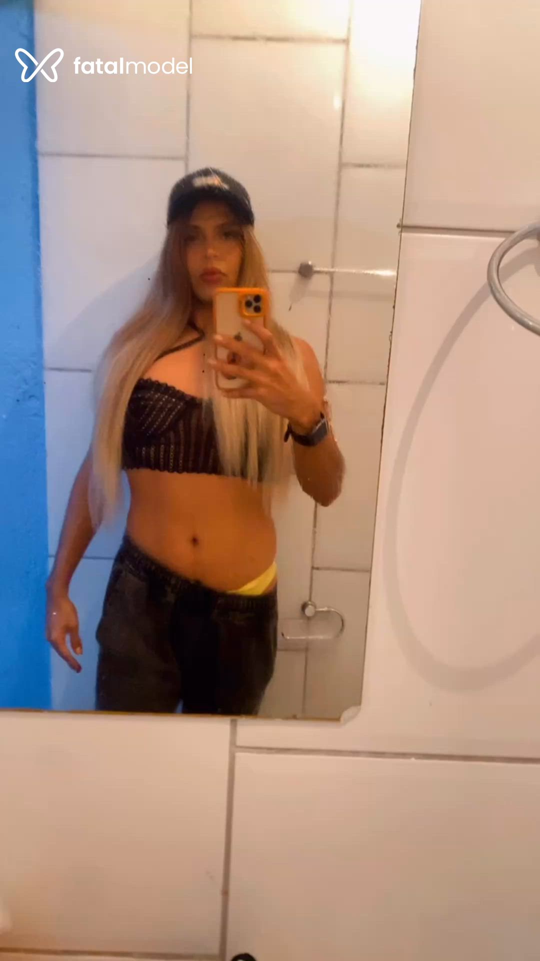 Acompanhante mulher trans loira (o) de olhos castanhos - Fellon Carrington Acompanhante mulher trans loira (o) de olhos castanhos - Fellon Carrington