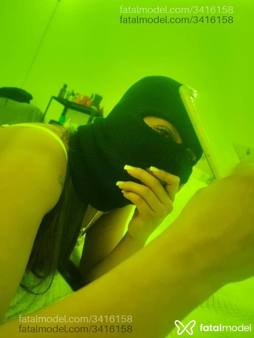 Acompanhante mulher morena (o) de olhos castanhos - Karen