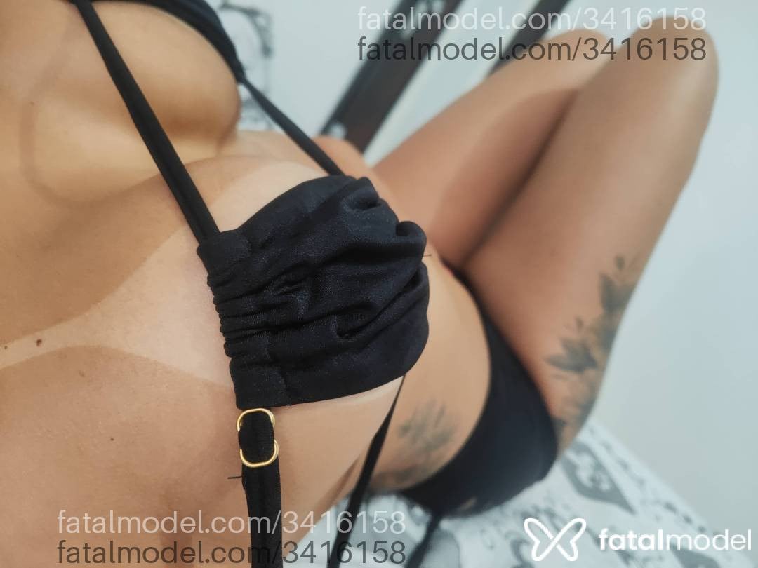 Acompanhante mulher morena (o) de olhos castanhos - Karen
