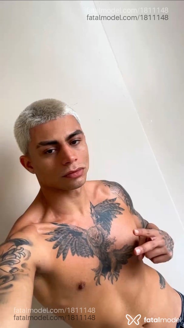 Acompanhante homem morena (o) de olhos castanhos - Davi Oliveira