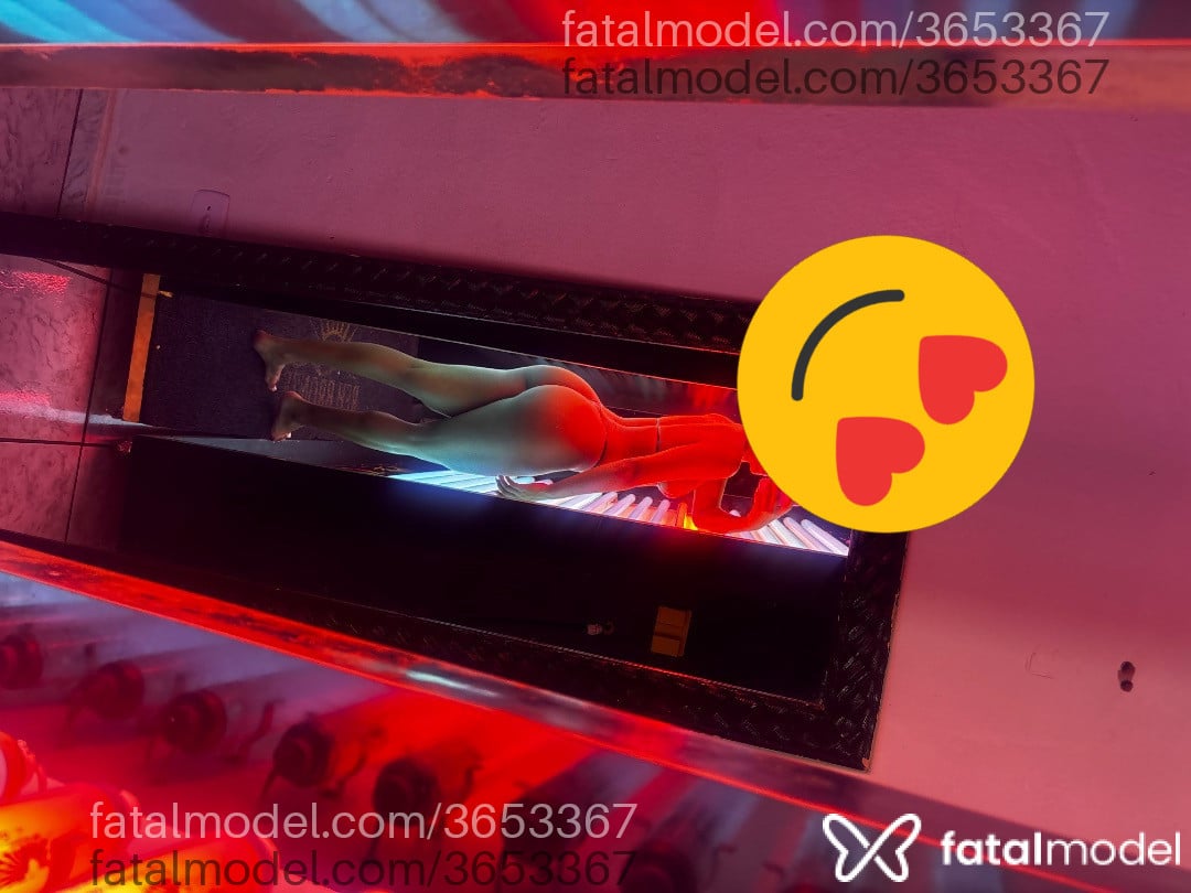 Acompanhante mulher morena (o) de olhos pretos - Taina