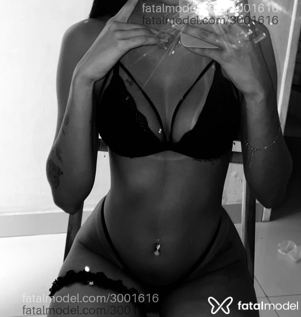 Acompanhante mulher morena (o) de olhos pretos - Rafaelly Campos
