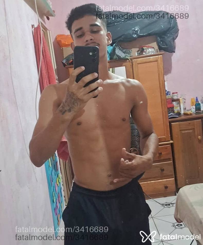 Acompanhante homem com cabelo castanho de olhos castanhos em Belém - Kawe Santos