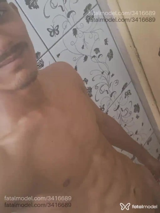 Acompanhante homem com cabelo castanho de olhos castanhos em Belém Acompanhante homem com cabelo castanho de olhos castanhos em Belém - Kawe Santos