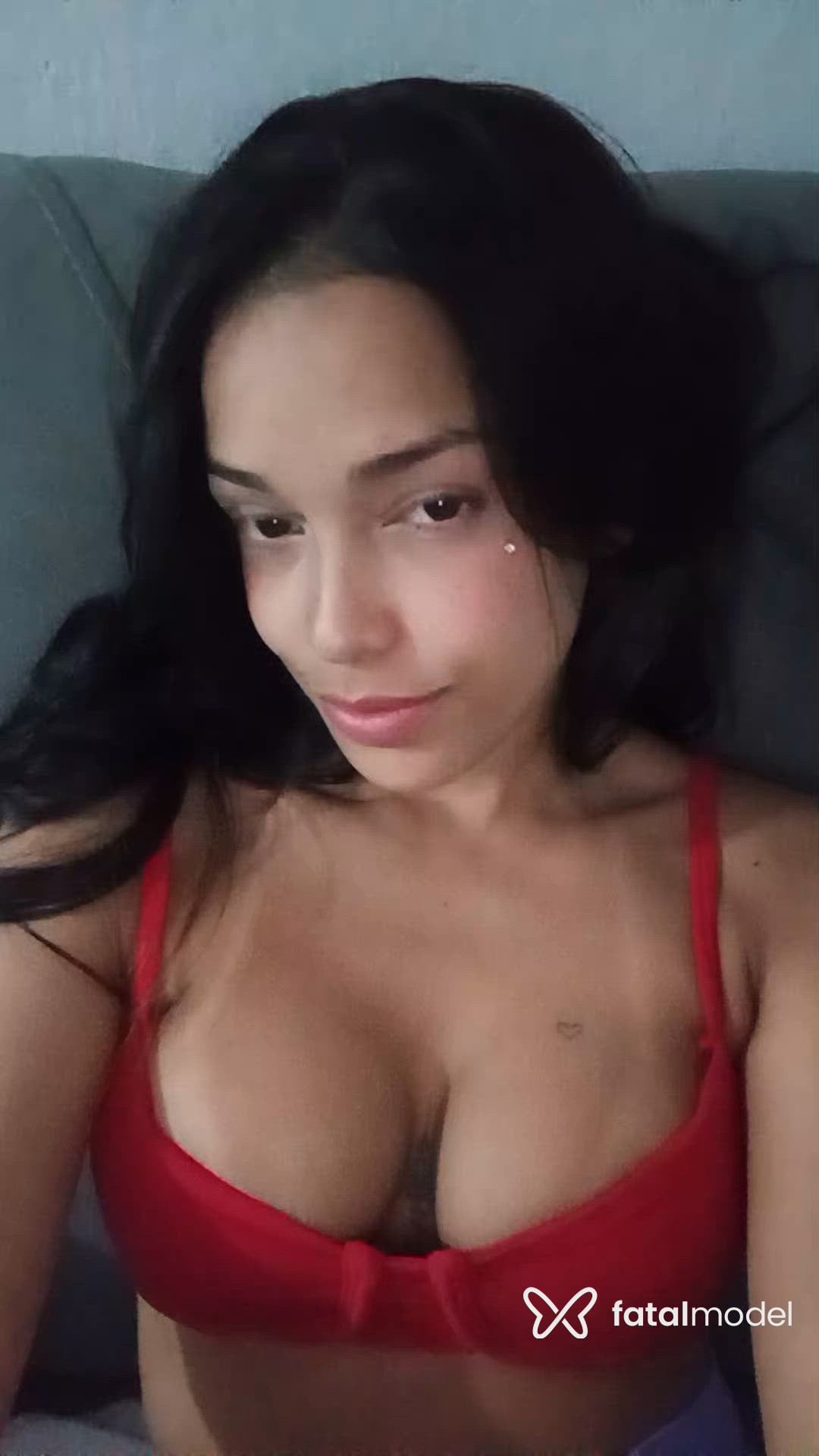 Acompanhante mulher morena (o) de olhos castanhos - Vivi