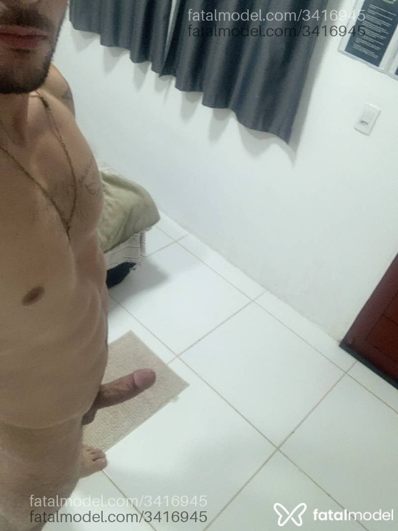 Acompanhante homem com cabelo castanho de olhos verdes em Florianópolis - Alemao