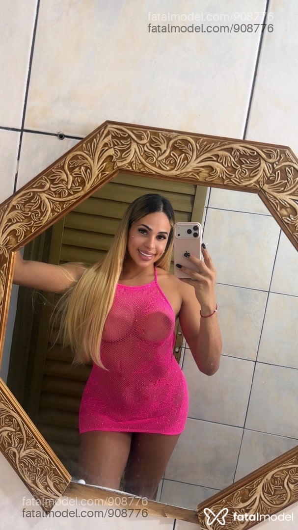 Acompanhante mulher trans loira (o) de olhos castanhos - Blondie