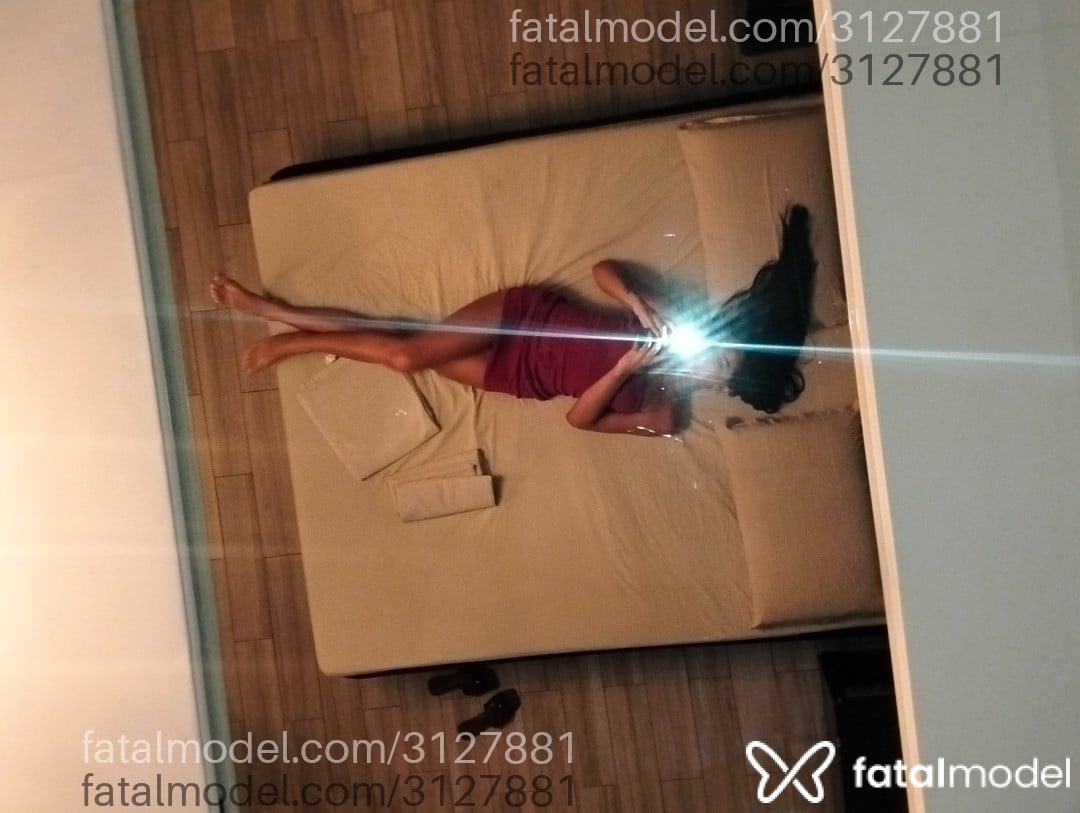 Acompanhante mulher trans morena (o) de olhos pretos - Agathinha