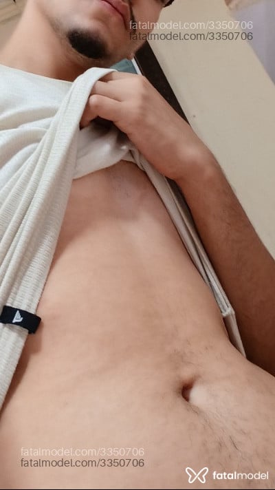 Acompanhante homem morena (o) de olhos pretos - Zagreu