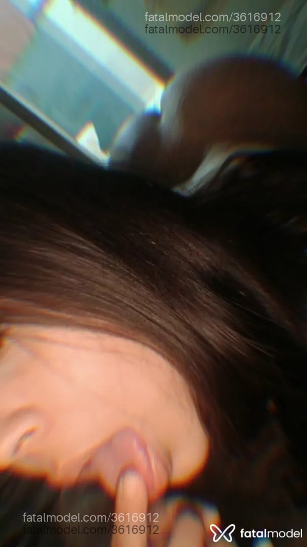 Acompanhante mulher morena (o) de olhos pretos - karine