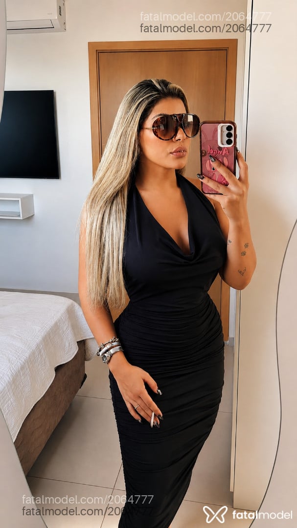Acompanhante mulher loira (o) de olhos castanhos - Nathalia Bastos