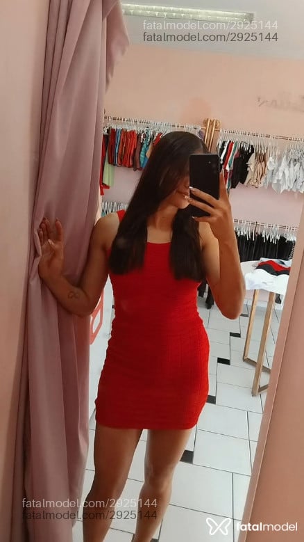 Acompanhante mulher morena (o) de olhos castanhos - Isabelle