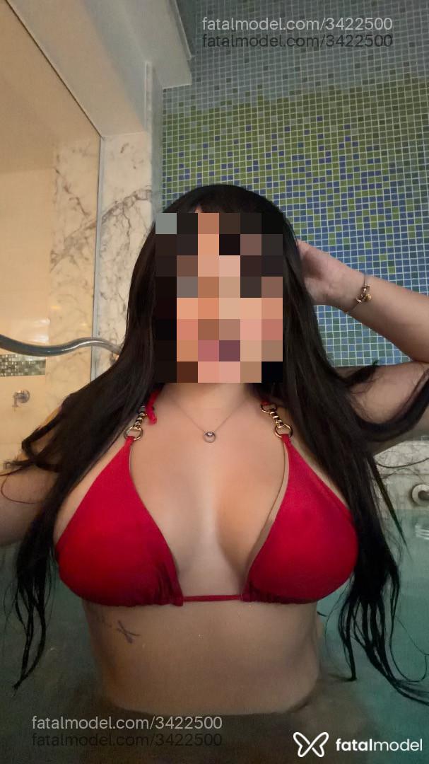 Acompanhante mulher com cabelo castanho de olhos verdes - Gueixa