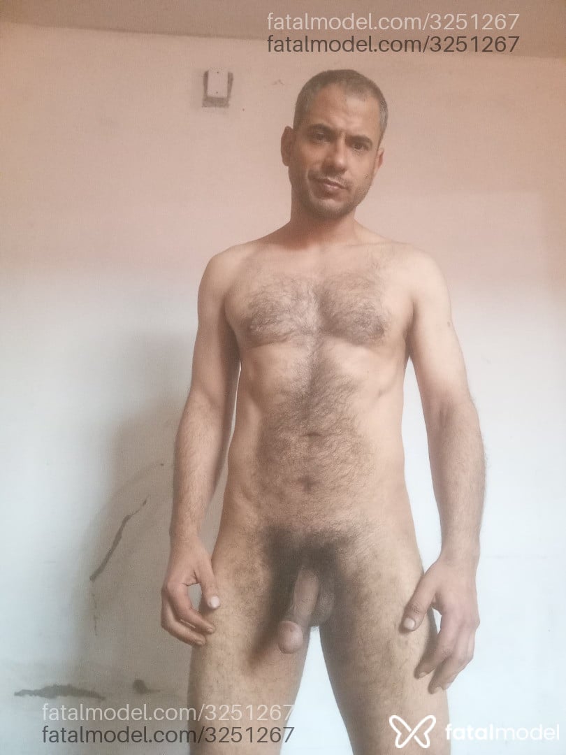 Acompanhante homem morena (o) de olhos castanhos - Ditranquilo