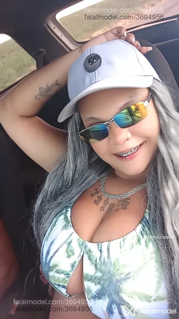 Acompanhante mulher ruiva (o) de olhos verdes - Sterzinha
