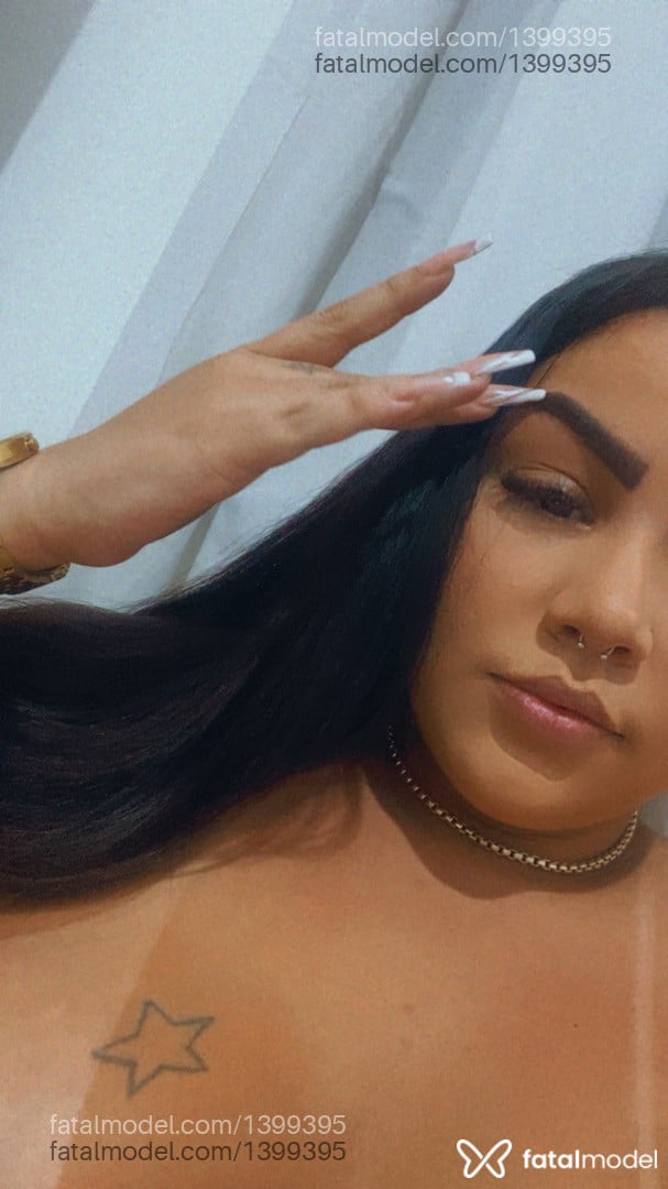 Acompanhante mulher morena (o) de olhos mel - Mirella Sampaio